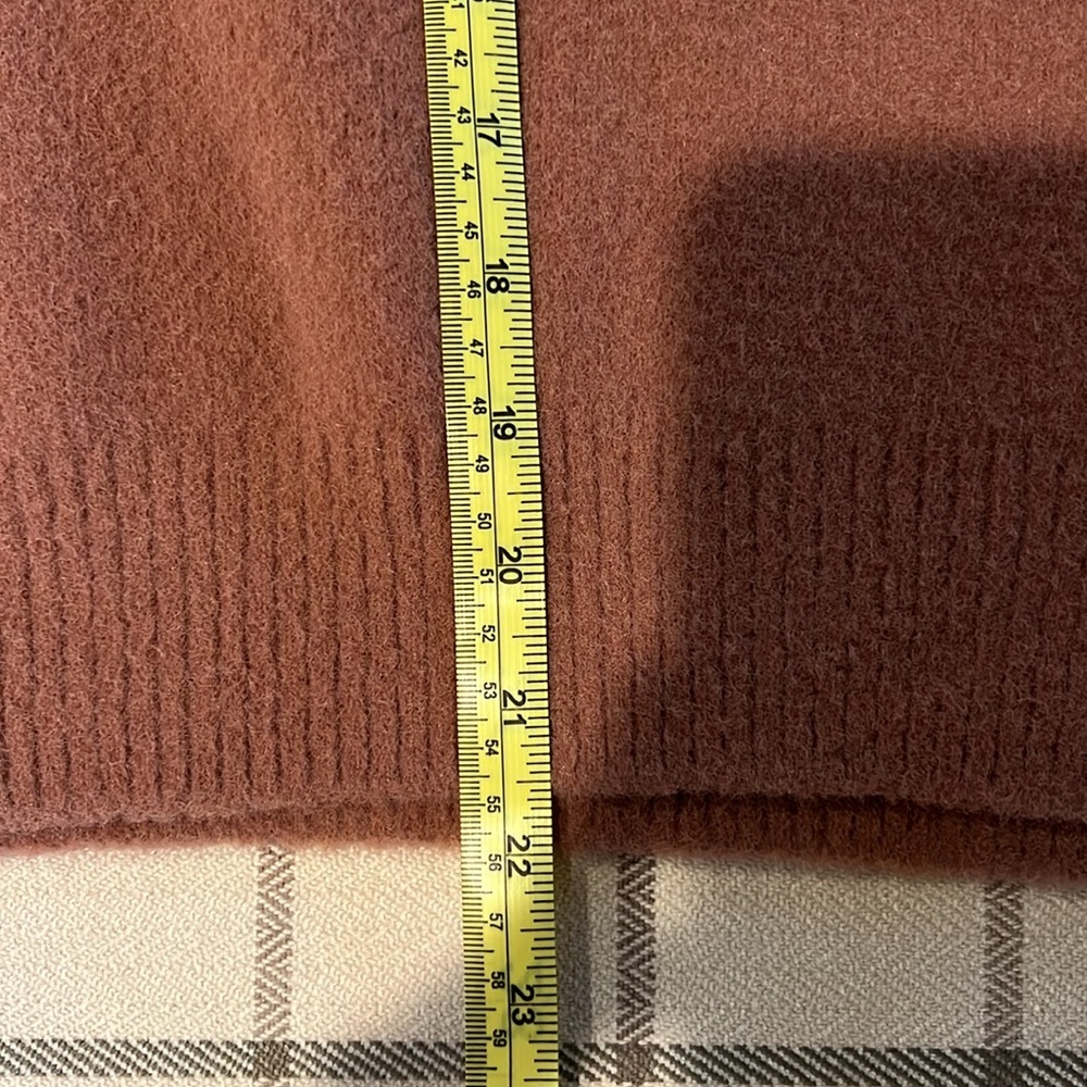 A&F Sweater - Picture 4 of 4